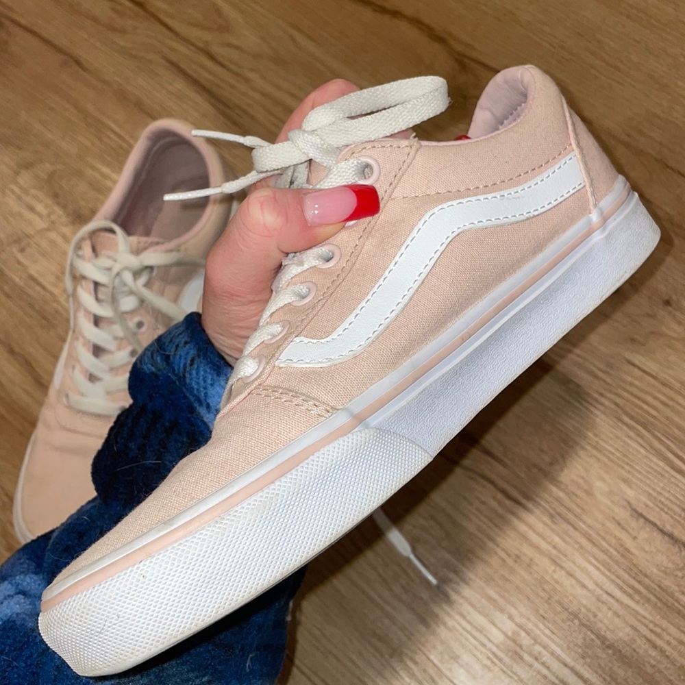 Women’s Baby Pink Old School Vans